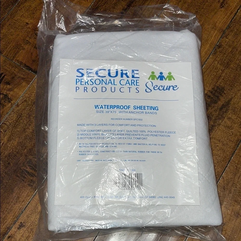 NWT Twin Size Waterproof Mattress Protector 39”X75” With Anchor Bands
